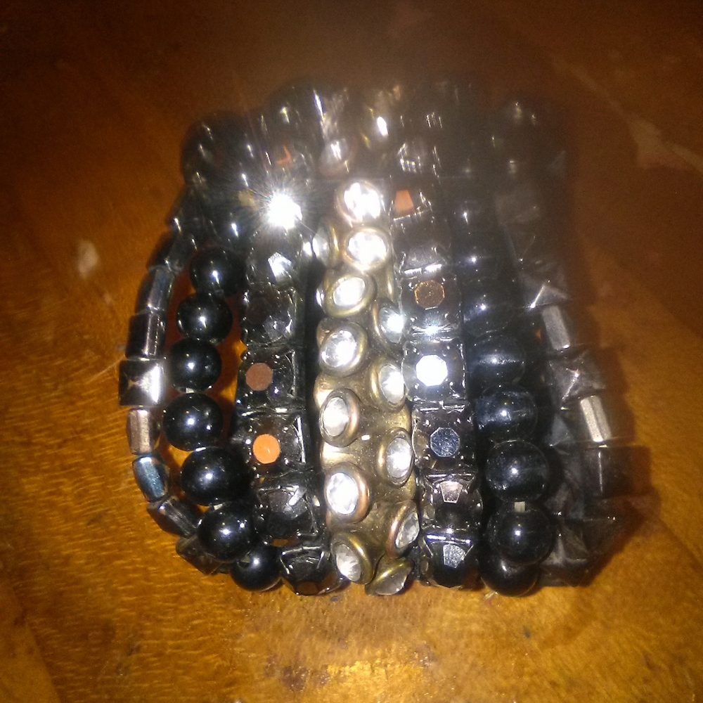 Elastic Black and Silver Multi-Strand Bracelet